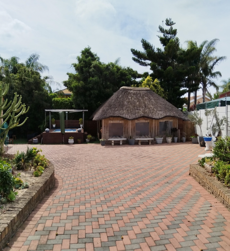 4 Bedroom Property for Sale in Azalea Park Eastern Cape